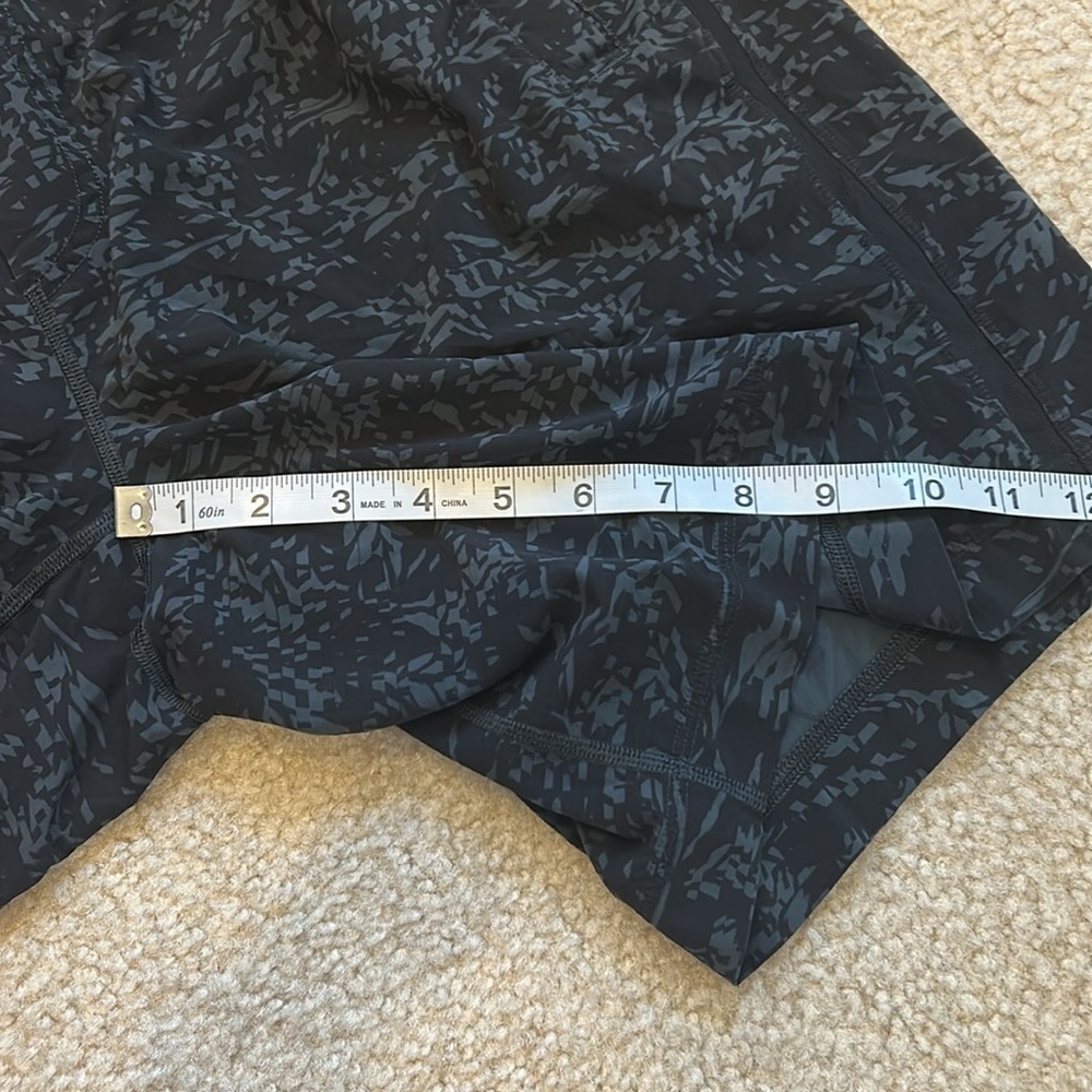 Lululemon Pace Breaker Short 9" Transmission Darkside Black - Picture 11 of 12